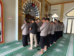 Empati Korban Bencana di Sumatera, Sat Brimob Polda Sulsel Gelar Salat Ghaib
