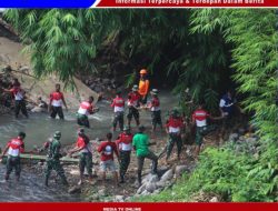 Respons Cepat Yonarmed 8/UY dalam Membantu Pemulihan dan Penguatan Struktur Tebing Sungai di Kaliwates Akibat Longsor