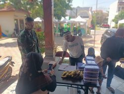 Peduli Kesehatan, Babinsa Sumber Dampingi Kader Posyandu Bagikan Makanan Tambahan PMT Kepada Balita