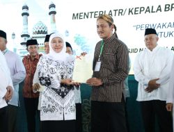 Jelang Natal, Romo Wahyu Terima Sertipikat untuk Gereja Katolik Fransiskus Asisi sebagai Kado Natal bagi Ummat