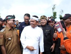 Gerak Cepat Cegah Banjir, Kang DS dan KDM Lakukan Penghijauan di Pangalengan.