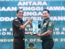 PENANDATANGANAN PERJANJIAN KERJASAMA ANTARA KEJATI JAWA BARAT DENGAN KODAM III/SILIWANGI DALAM PEMANFAATAN SUMBER DAYA DAN PENINGKATAN PROFESIONALISME DI BIDANG PENEGAKKAN HUKUM