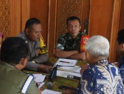 Sembari Bincang Santai, Babinsa Purwodiningratan Selipkan Pesan Jaga Keamanan Jelang Perayaan Nataru