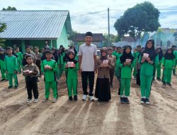 Bantuan untuk Siswa Berprestasi: Kepala Kampung Bandar Agung Motivasi Anak Berprestasi.