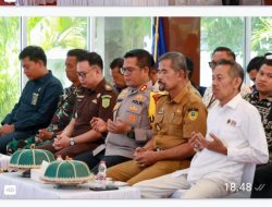 Kapolres Hadiri Pelantikan Pengurus PWI Kabupaten Barru Di Baruga Singkeru Adae