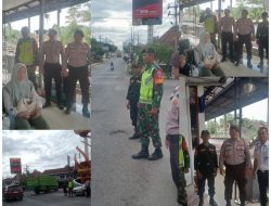 Amankan Nataru, Polres Way Kanan Tingkatkan Patroli dan Sosialisasi Layanan 110 di Stasiun Kereta Api