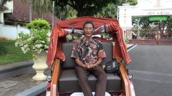 Doa Penarik Becak Lansia Tuban: Semoga Pak Prabowo Selalu Bisa Membuat Rakyatnya Tersenyum