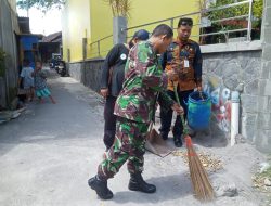 Taman Cerdas Nusukan Menjadi Sasaran Kerja Bakti Babinsa Bersama Warga Dan Tim Saberling