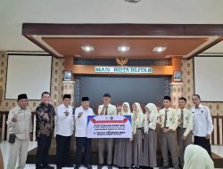 Legislator Gerindra Salurkan PIP di Blitar, Perkuat Akses Pendidikan Siswa Madrasah