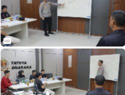 Kapolres Barru Berikan Bimbingan Teknis, Tingkatkan Profesionalisme Humas Polres Barru