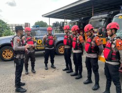 Tim SAR Gabungan Ditsamapta Polda Sulsel dan Basarnas Kerahkan Personel Cari Pesawat ATR 400 yang Hilang Kontak di Maros