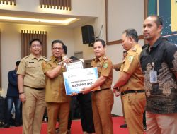 Bupati Bandung Beri Apresiasi dan Penghargaan Kepada 19 Kontributor Pajak Terbesar 2025.