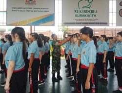 Babinsa Purwodiningratan Aktif Melatih PBB, Wujudkan Generasi Muda Disiplin dan Berkarakter