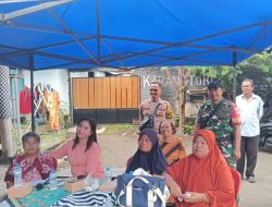 Peduli Kesehatan Warga, Babinsa Pajang Dampingi Petugas Puskesmas Laksanakan Pengecekan Kesehatan