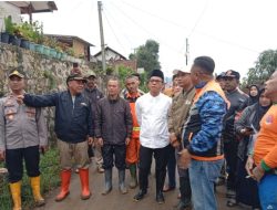 Longsor Pangalengan Telan Korban Jiwa 2 Balita, Kang DS Gercep Evakuasi Warga Terdampak